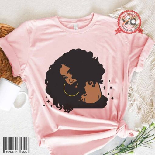 Black woman afro hair shirt, afro girl shirt, afro puffs shirt, afro woman shirt